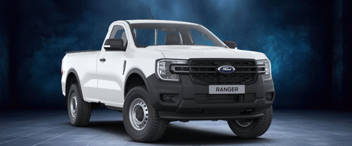 zu sehen: weißer Ford Ranger