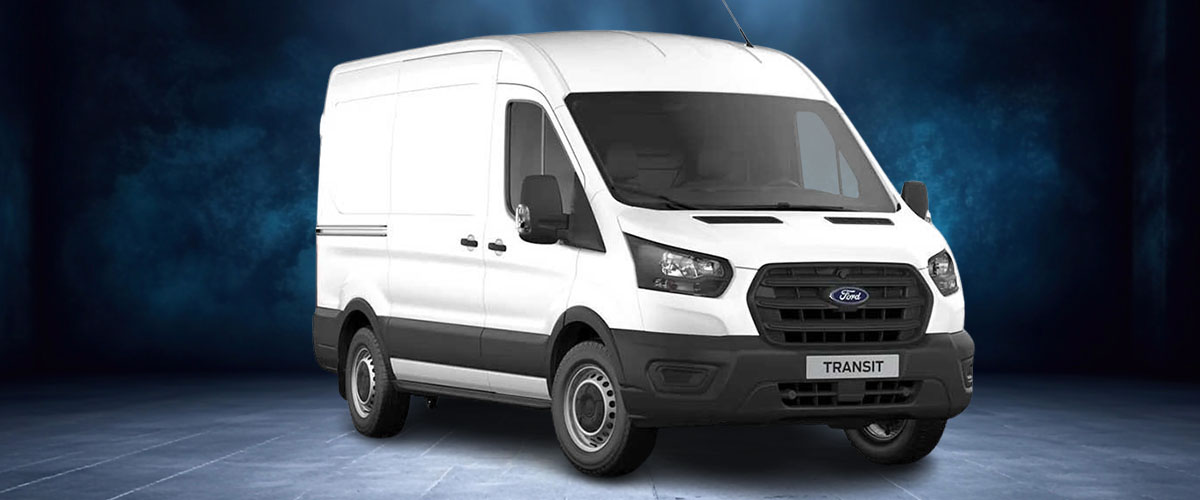 zu sehen: weißer Ford Transit